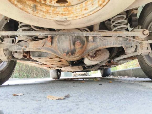 [杭州·新F] 二手陆风陆风X82011款 2.5T 柴油4X4豪华型