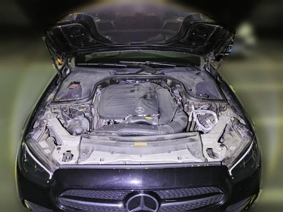 [无锡·苏B] 二手奔驰奔驰E级2021款 改款 E 300 L 运动时尚型