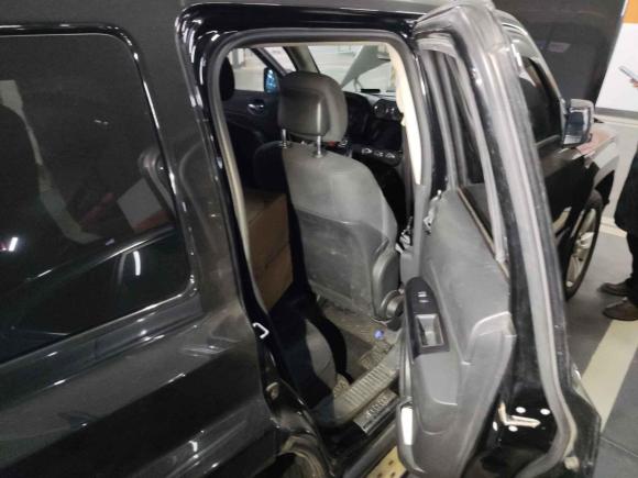 [南昌·赣A] 二手Jeep自由客2014款 2.0L 运动增强版