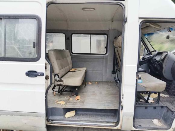 [无锡·苏B] 二手依维柯依维柯褒迪2012款 2.5T-A32 基本型