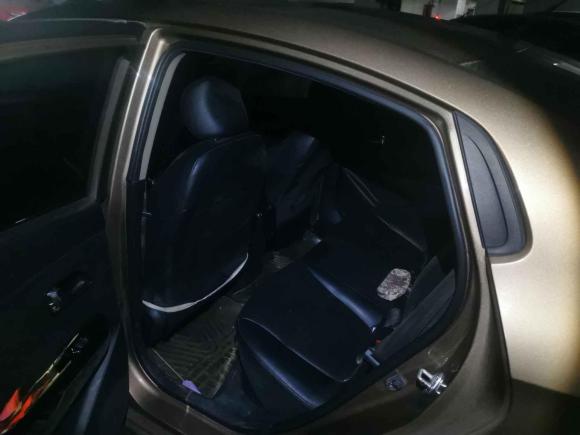 [杭州·浙A] 二手起亚起亚K22011款 三厢 1.6L AT Premium