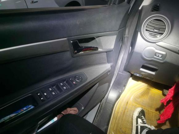 [武汉·鄂A] 二手荣威荣威3502013款 350S 1.5L 自动迅达版