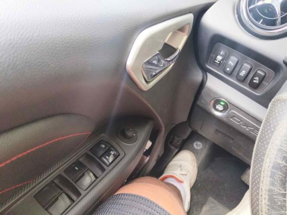 [无锡·苏B] 二手东南东南DX32016款 1.5T CVT旗舰型