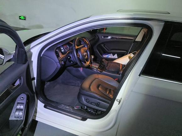 [上海·沪A] 二手奥迪奥迪A4L2013款 35 TFSI 自动舒适型
