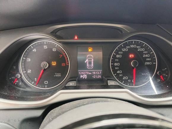 [湖州·浙B] 二手奥迪奥迪A4L2013款 35 TFSI 自动标准型