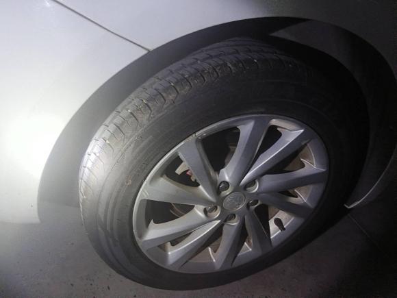 [南京·苏L] 二手别克威朗2018款 三厢 15S 自动进取型