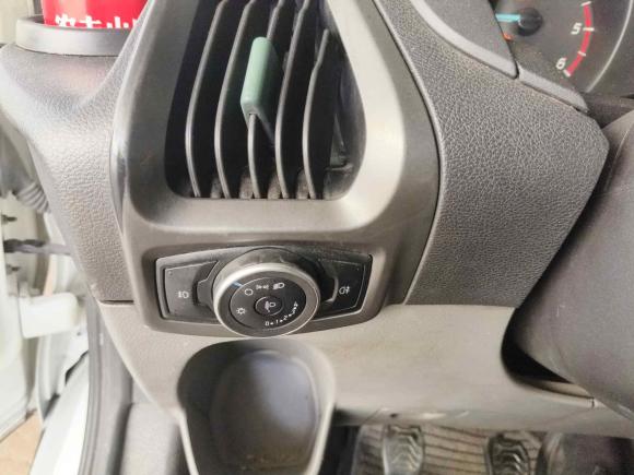 [广州·粤A] 二手福特全顺2017款 2.0T柴油多功能商用车短轴低顶国V