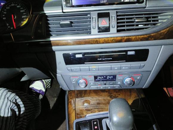 [南京·苏A] 二手奥迪奥迪A6L2016款 30 FSI 舒适型