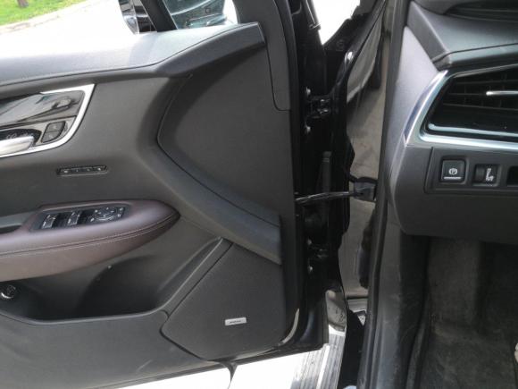 [西安·陕U] 二手凯迪拉克凯迪拉克XT62021款 2.0T 六座两驱豪华型