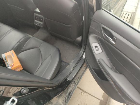 [西安·陕U] 二手丰田亚洲龙2022款 双擎 2.5L 豪华版