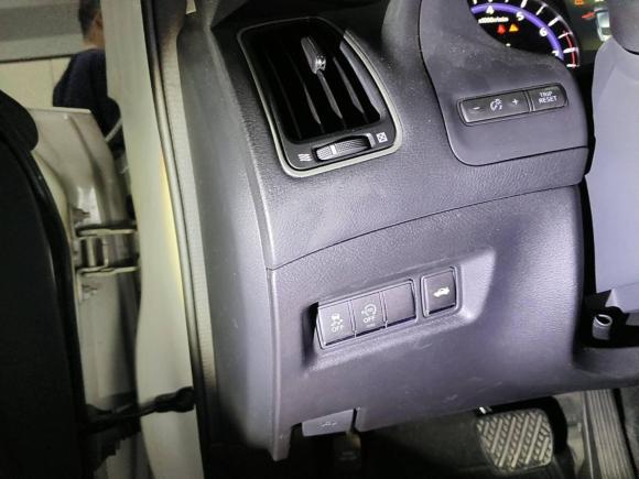 [深圳·粤B] 二手英菲尼迪英菲尼迪Q50L2016款 2.0T 进取版