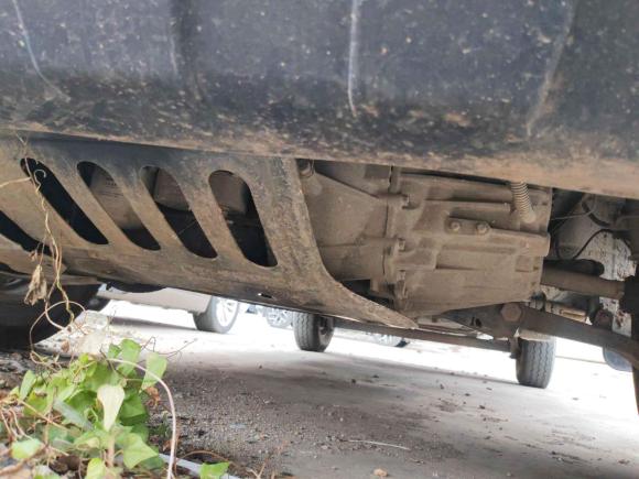 [宁波·浙B] 二手东风御风御风2018款 2.3TA100标配版物流车短轴中顶5-9座WP2.3