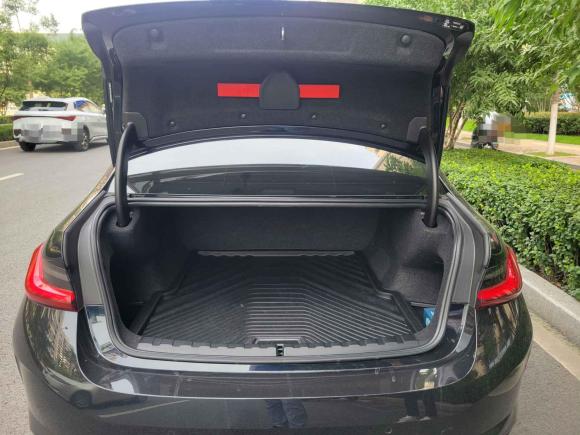 [济南·鲁A] 二手宝马宝马i32022款 eDrive 35 L