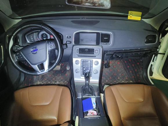 [武汉·鄂A] 二手沃尔沃沃尔沃S602018款 S60L T3 智进版