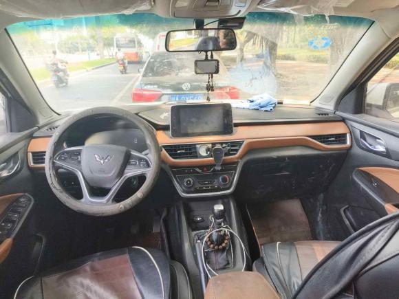 [成都·川A] 二手五菱汽车五菱宏光S32018款 1.5L 手动豪华型 国V