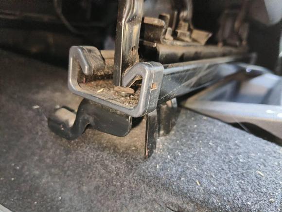 [西安·陕A] 二手长安长安CS352015款 1.6L 手动豪华型 国IV