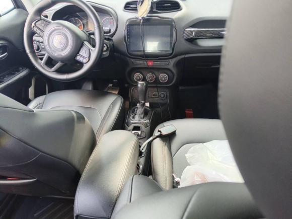 [南京·苏L] 二手Jeep自由侠2017款 180T 自动高能版