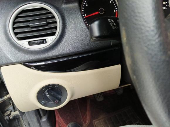 [义乌·浙B] 二手大众朗逸2013款 经典 1.6L 手动风尚版