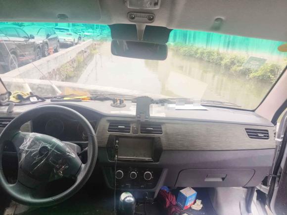 [杭州·浙D] 二手金杯小海狮X302023款 1.5L 超享型客车5/6/7座无空调版SWC15M