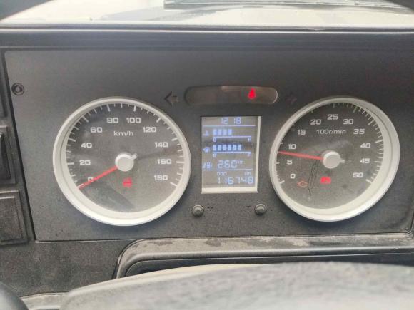 [上海·沪J] 二手依维柯依维柯得意2017款 2.5T A35客车5-7座47Z5