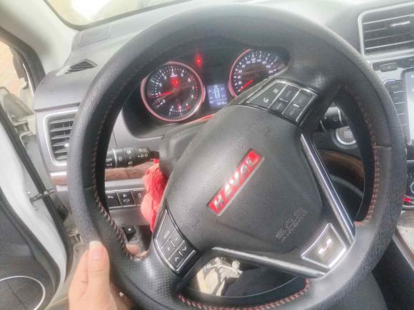 [南昌·赣A] 二手哈弗哈弗H62015款 改款 运动版 1.5T 手动两驱精英型