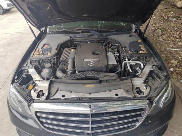 [上海·沪D] 二手奔驰奔驰E级2017款 E 300 L 豪华型