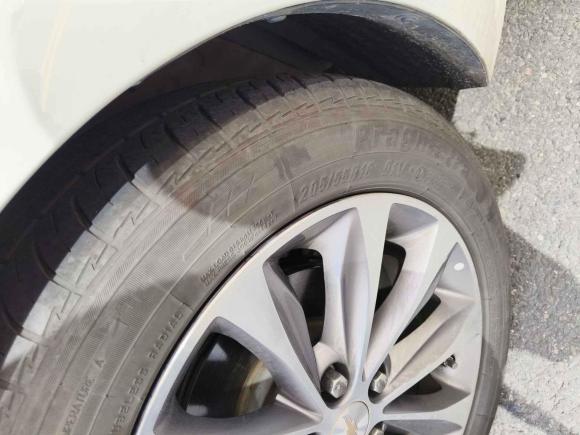 [成都·川A] 二手雪佛兰科鲁泽2022款 320 自动悦享版