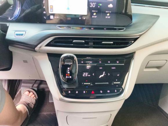 [南通·苏F] 二手别克别克GL82023款 ES陆尊 尊享型和悦版