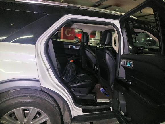 [成都·黑B] 二手福特探险者2020款 EcoBoost 285 四驱钛金版 7座