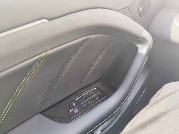 [上海·沪A] 二手哪吒汽车哪吒GT2023款 560