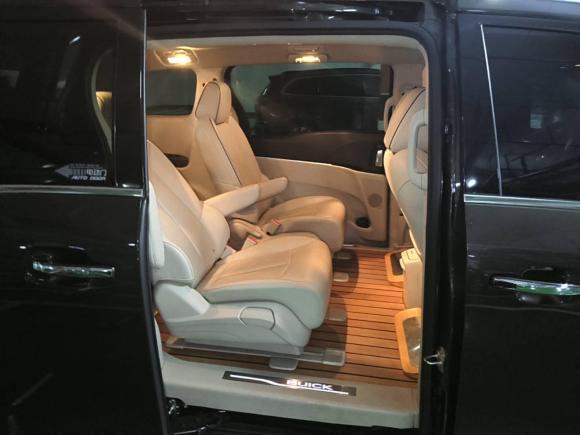 [武汉·鄂A] 二手别克别克GL82021款 陆上公务舱 652T 尊贵型