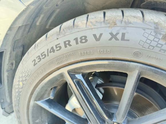 [武汉·鄂A] 二手长安长安UNI-V2023款 1.5T 尊贵型