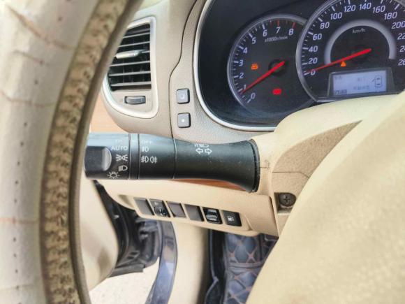 [武汉·鄂A] 二手日产天籁2011款 2.0L XL舒适版