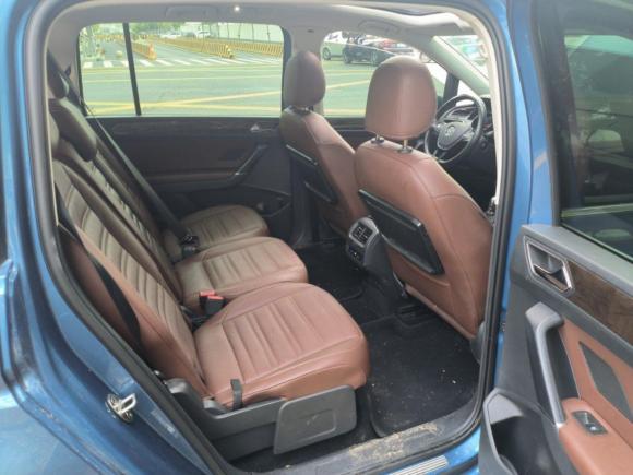 [上海·沪D] 二手大众途安2016款 途安L 330TSI DSG豪华版