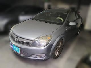 欧宝雅特2010款 1.8 GTC全景风挡版