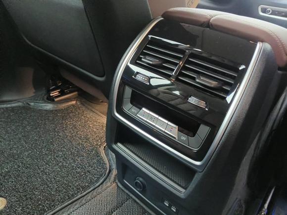 [成都·川G] 二手宝马宝马X72023款 xDrive40i 领先型豪华套装