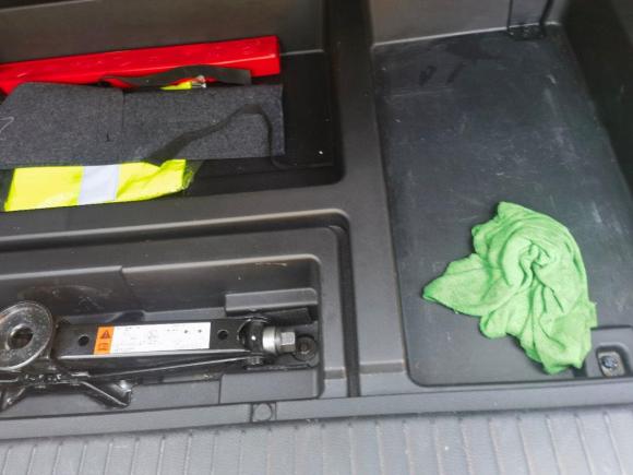 [嘉兴·浙F] 二手比亚迪元新能源2018款 EV360 智联悦酷型