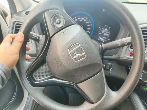 [义乌·沪C] 二手本田缤智2015款 1.5L CVT两驱舒适型