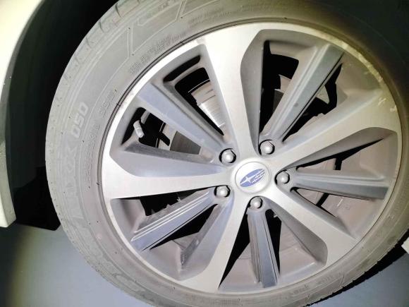 [上海·吉A] 二手斯巴鲁力狮2016款 2.5i 全驱荣耀版