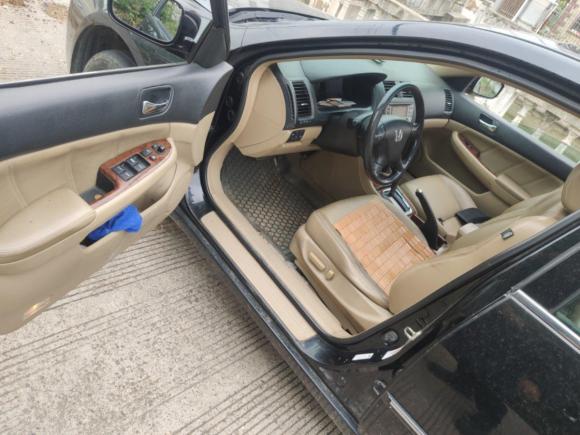 [上海·沪C] 二手本田雅阁2006款 2.4L 标准版