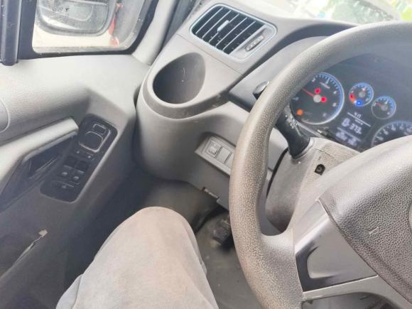 [苏州·苏U] 二手福田图雅诺2020款 2.5T 手动通途长轴中顶5/6/7座4J25TC3