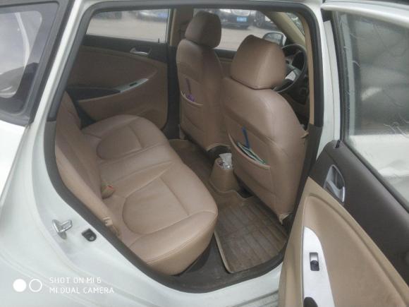 [台州·浙J] 二手现代瑞纳2011款 两厢 1.4L 自动舒适型GS