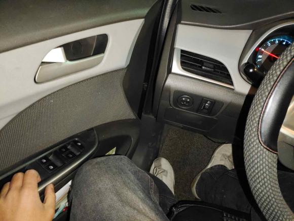 [宁波·浙B] 二手雪佛兰乐风RV2016款 1.5L 自动畅行版