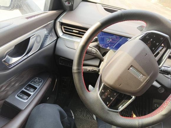 [济南·鲁A] 二手魏牌魏牌 摩卡2021款 2.0T 四驱特醇版