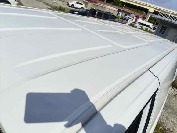 [上海·沪F] 二手福特全顺2023款 2.0T柴油手动厢式货车中轴低顶3座