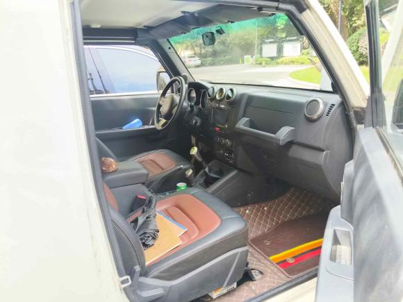 [上海·鲁H] 二手北京北京BJ402014款 2.4L 手动穿越版