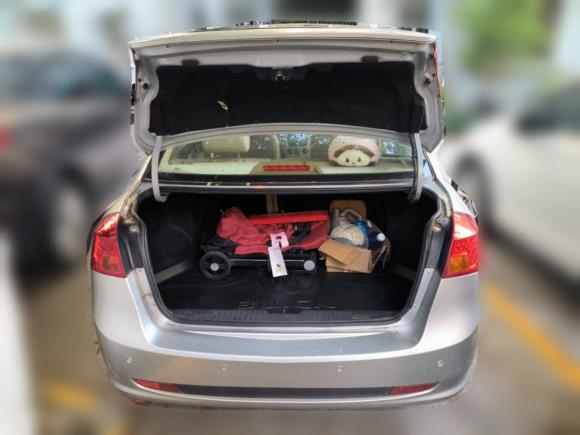 [上海·闽J] 二手别克凯越2013款 1.5L 自动尊享型