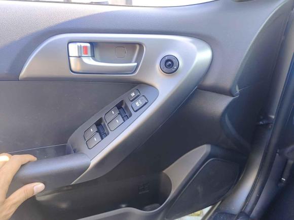 [无锡·苏B] 二手起亚福瑞迪2011款 1.6L MT GL