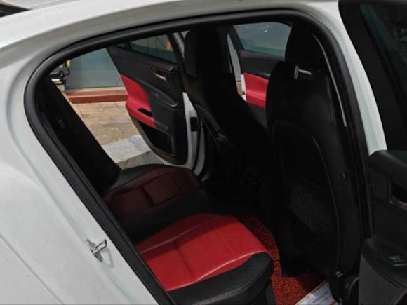 [佛山·浙C] 二手捷豹捷豹XE2015款 2.0T 200PS R-Sport