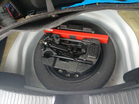 [佛山·粤R] 二手吉利汽车远景S12018款 1.5L CVT锋驰型